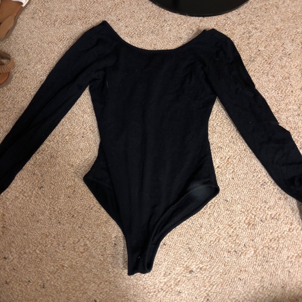 black long sleeve bodysuit